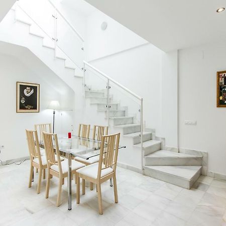 Veoapartment Pedro Miguel Sevilla Bagian luar foto